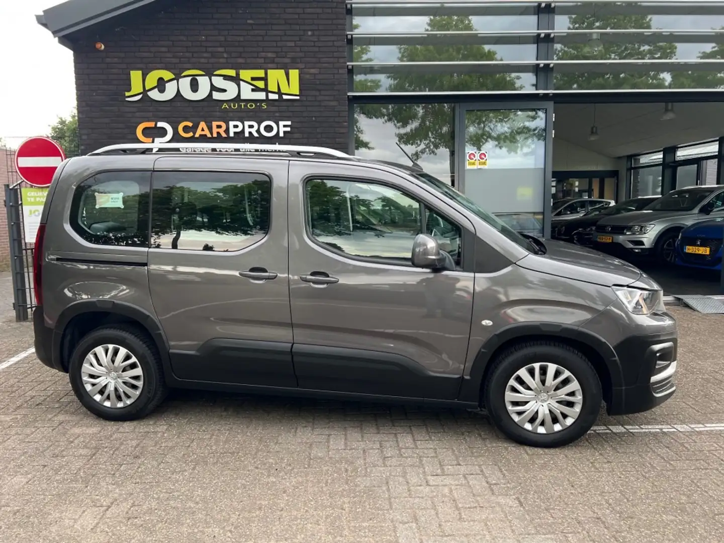 Peugeot Rifter 1.2 PURETECH ALLURE Gris - 2