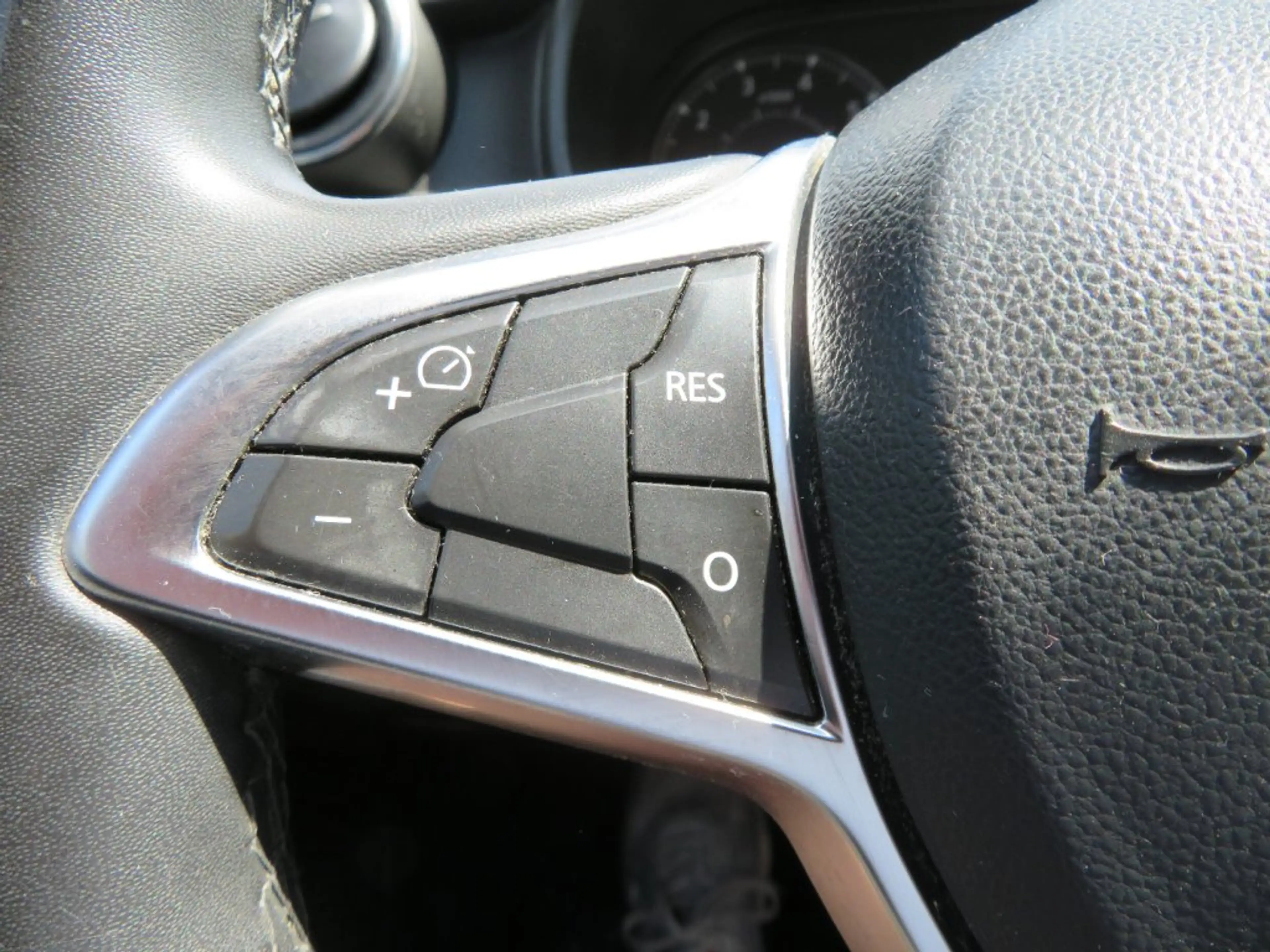 Dacia Duster 115 S&S Comfort — photo 13