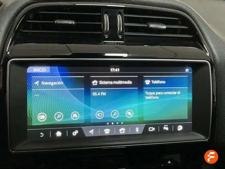 Jaguar F-Pace 2017, foto 16
