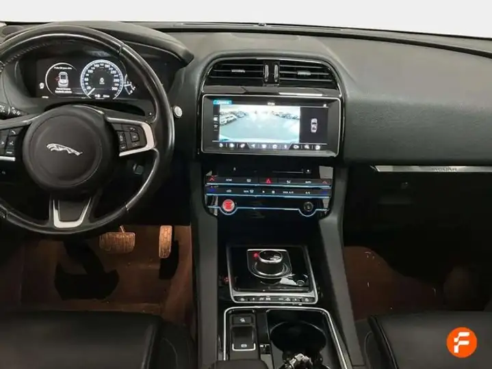 Jaguar F-Pace 2017, foto 11