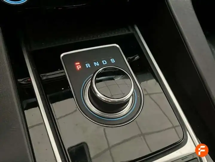 Jaguar F-Pace 2017, foto 19