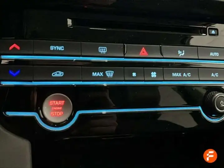 Jaguar F-Pace 2017, foto 18