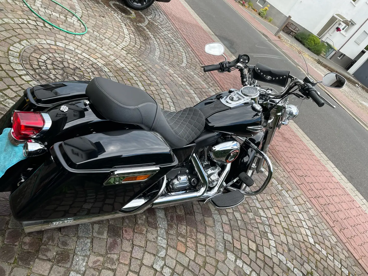 Harley-Davidson Dyna Switchback Zwart - 2