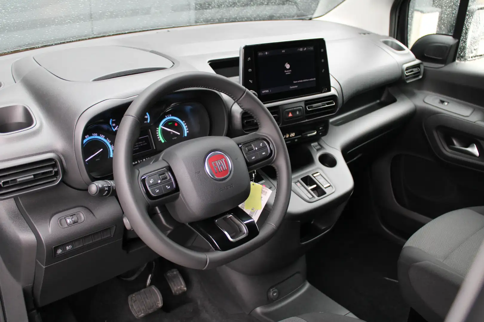 Fiat E-Doblo 136 L2 50 kWh 136pk - Camera - Carplay - Auto Klim Zwart - 2