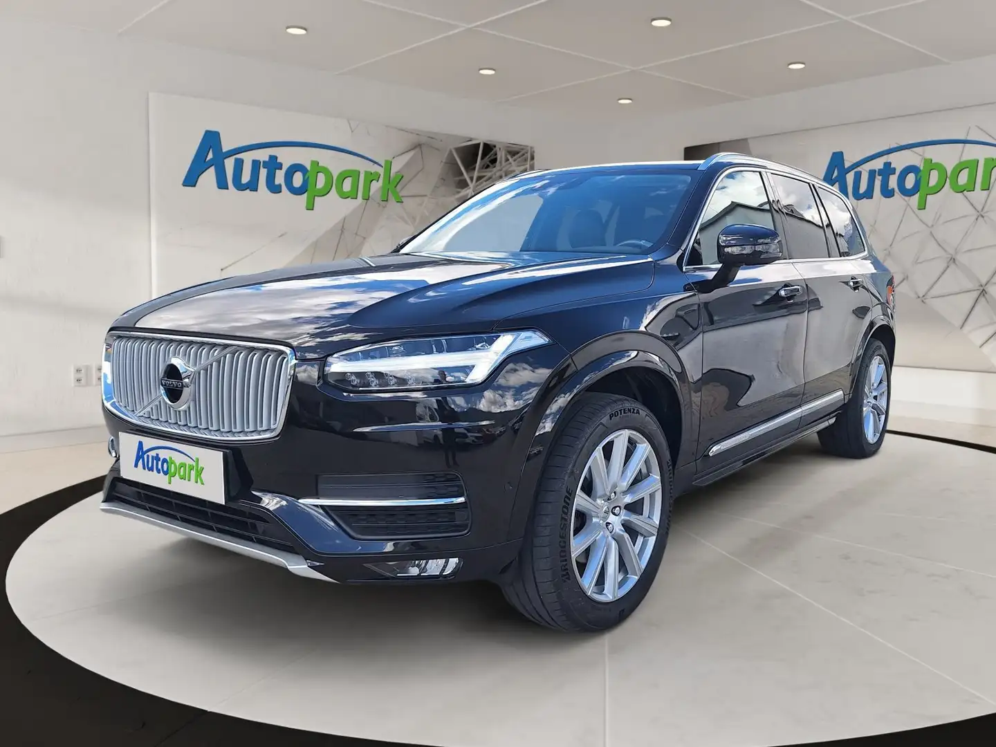 Volvo XC90 D5 AWD Geartronic Inscription Schwarz - 1