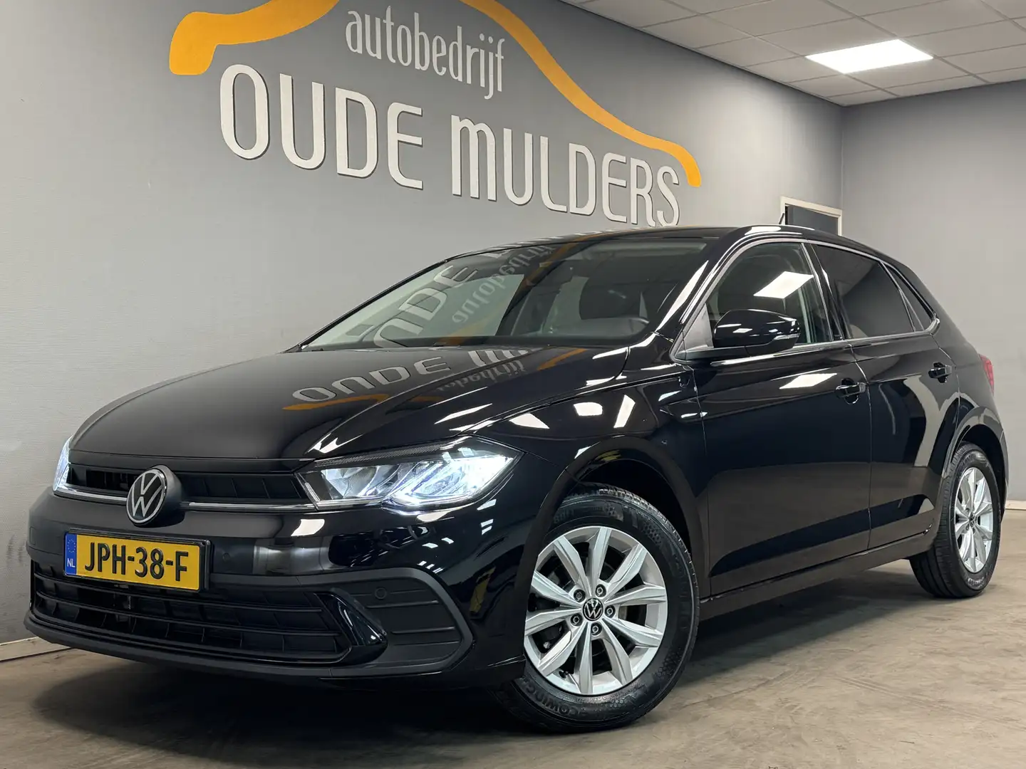 Volkswagen Polo 1.0 Camera/Navi/Stoelverwarming/ACC Zwart - 1