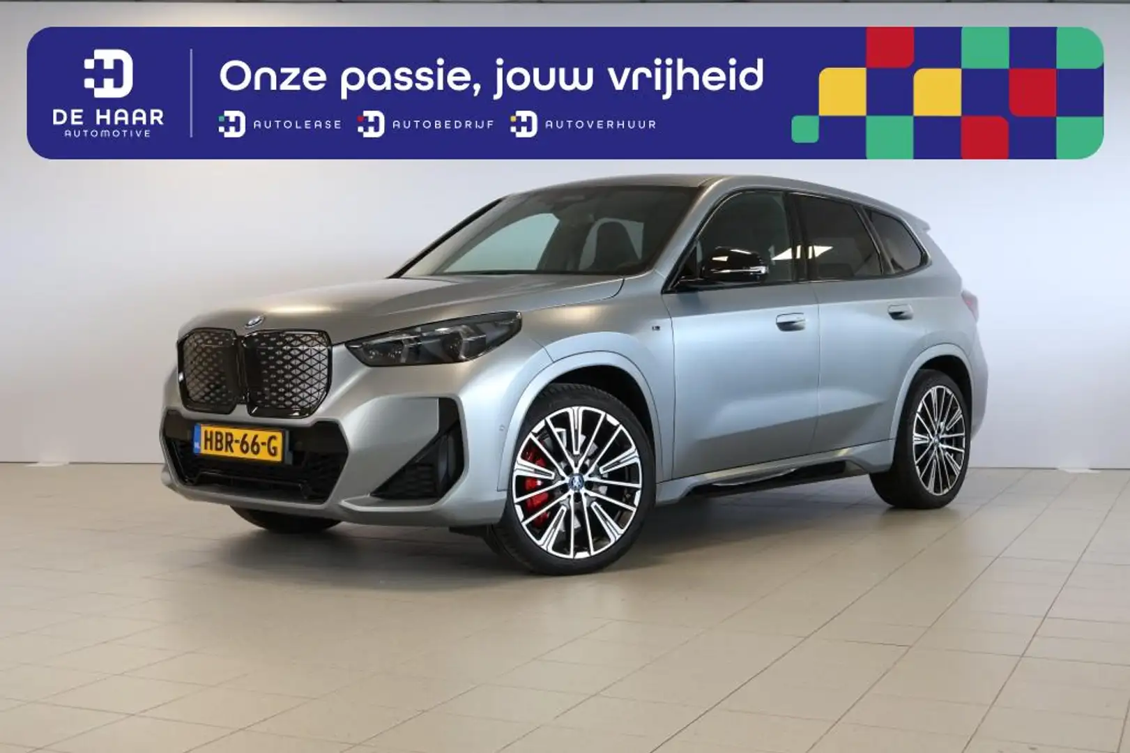 BMW iX1 eDrive20 M Sport Pro - M Sportstoelen - Pano - 20' Grigio - 1