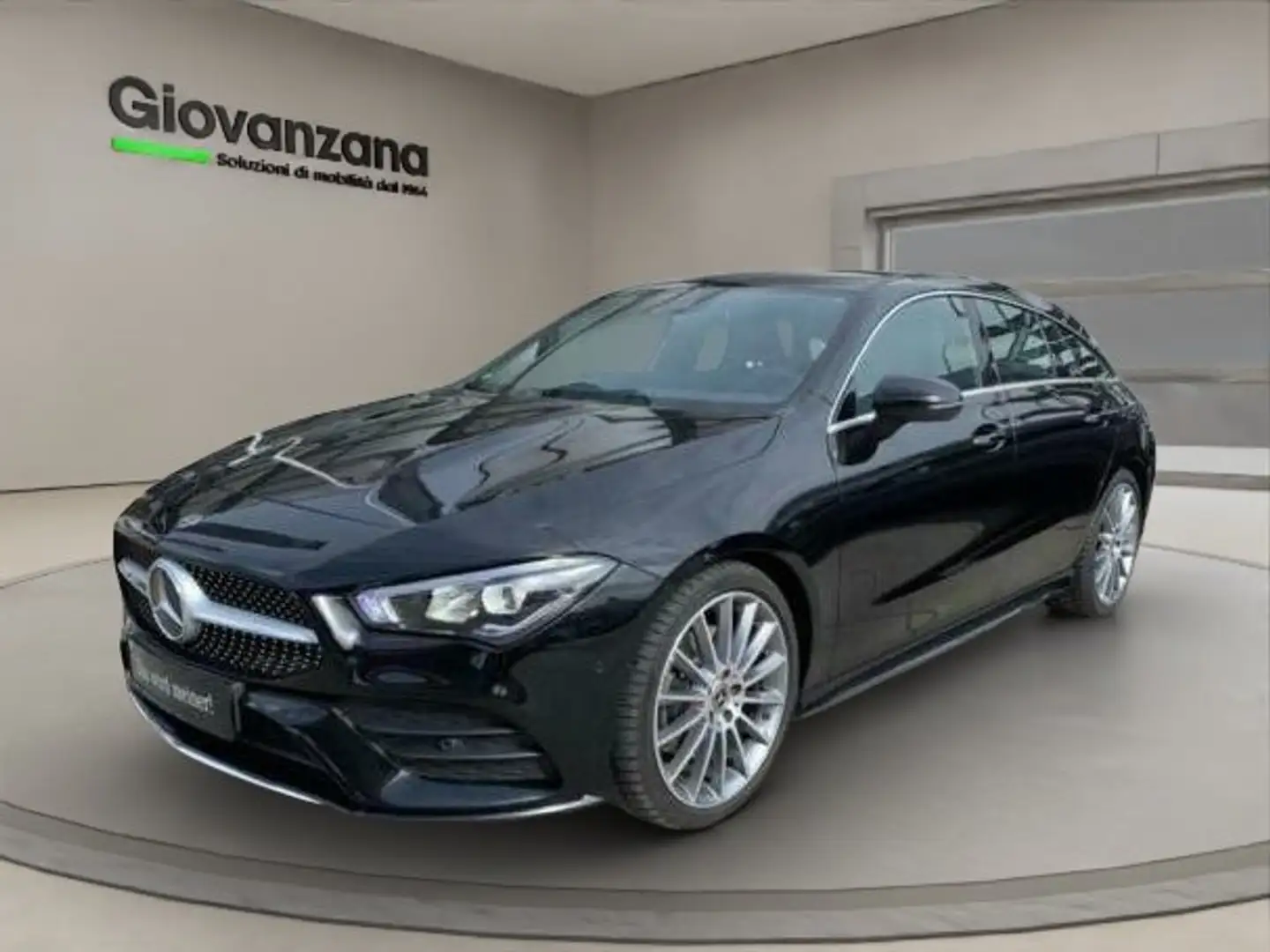Mercedes-Benz CLA 200 Shooting Brake d Premium auto Czarny - 1