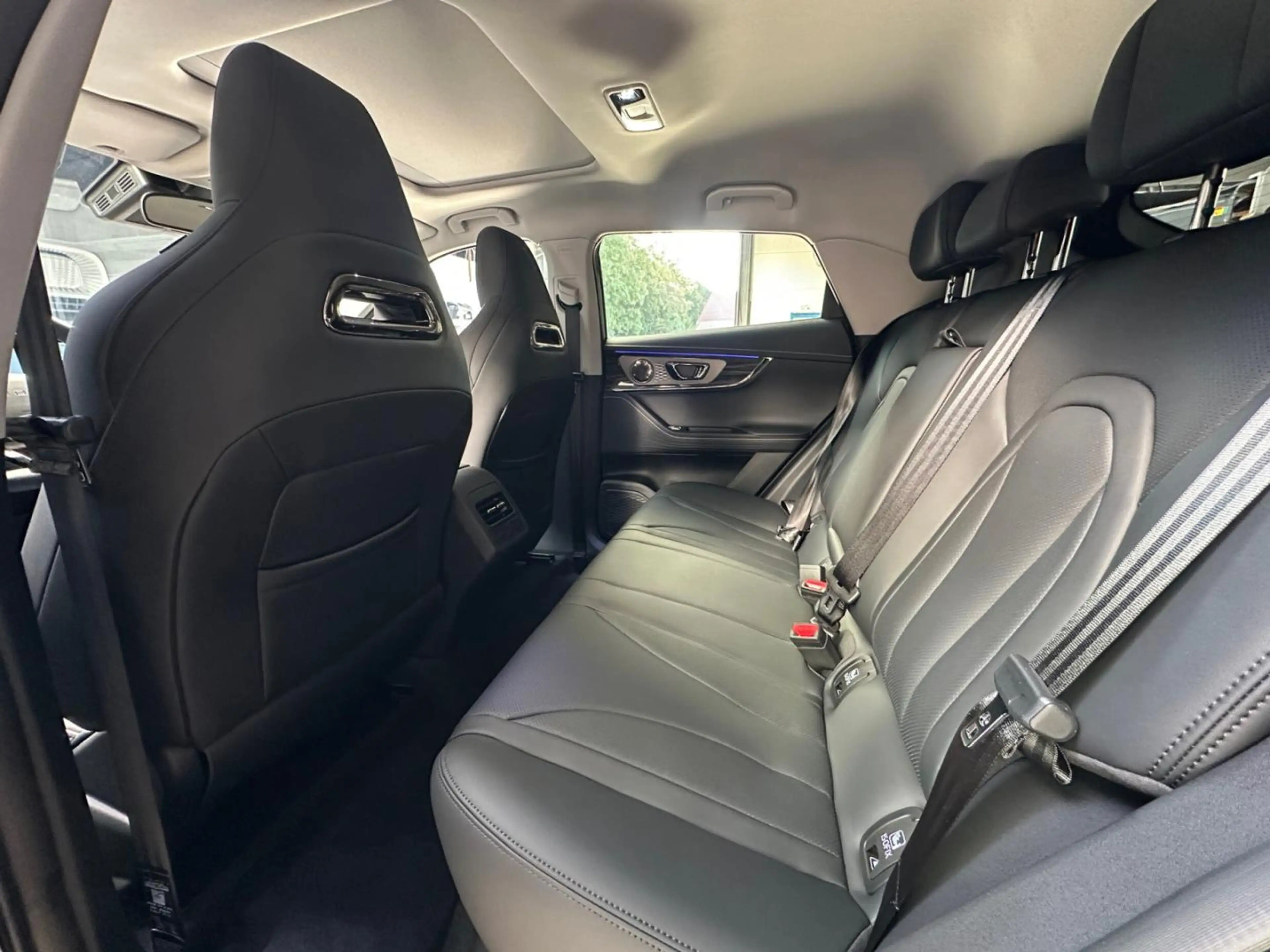 Omoda 5 BEV PREMIUM — photo 9