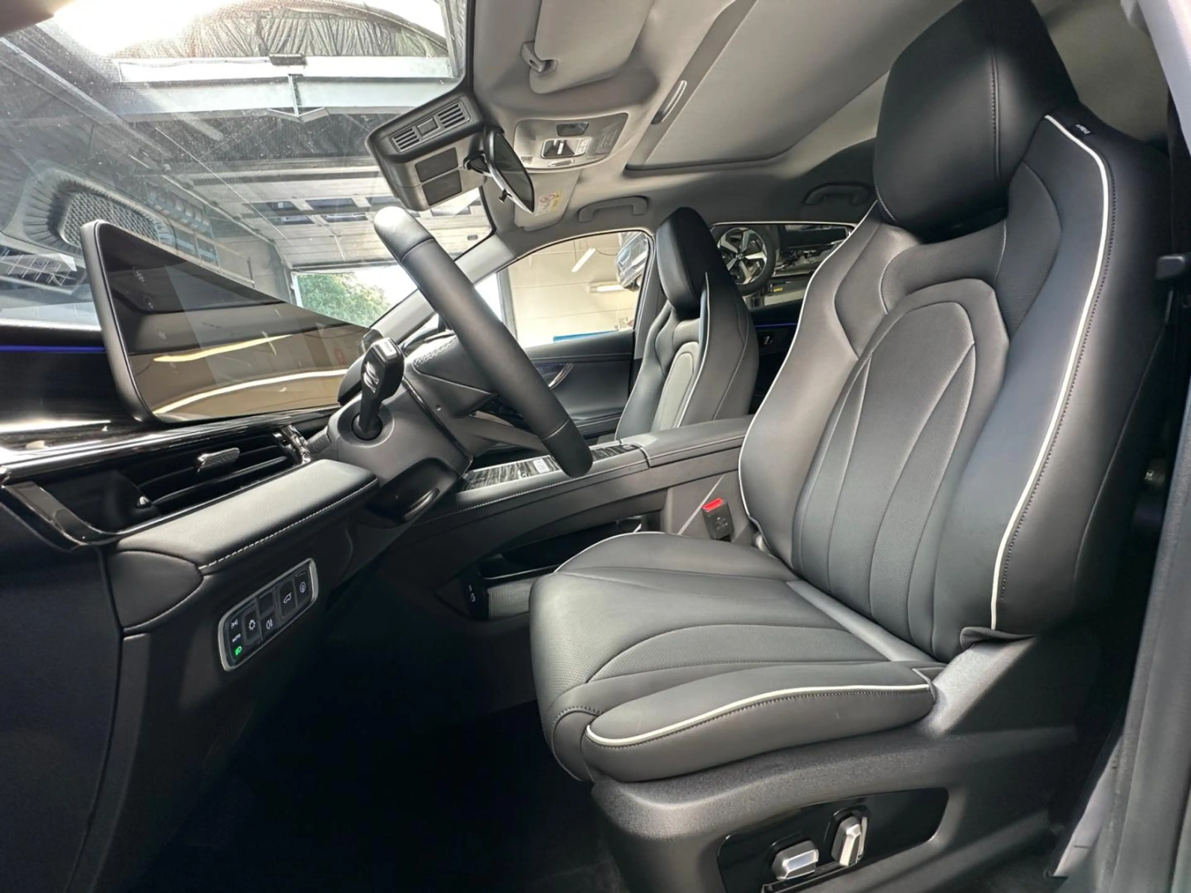 Omoda 5 BEV PREMIUM — photo 7