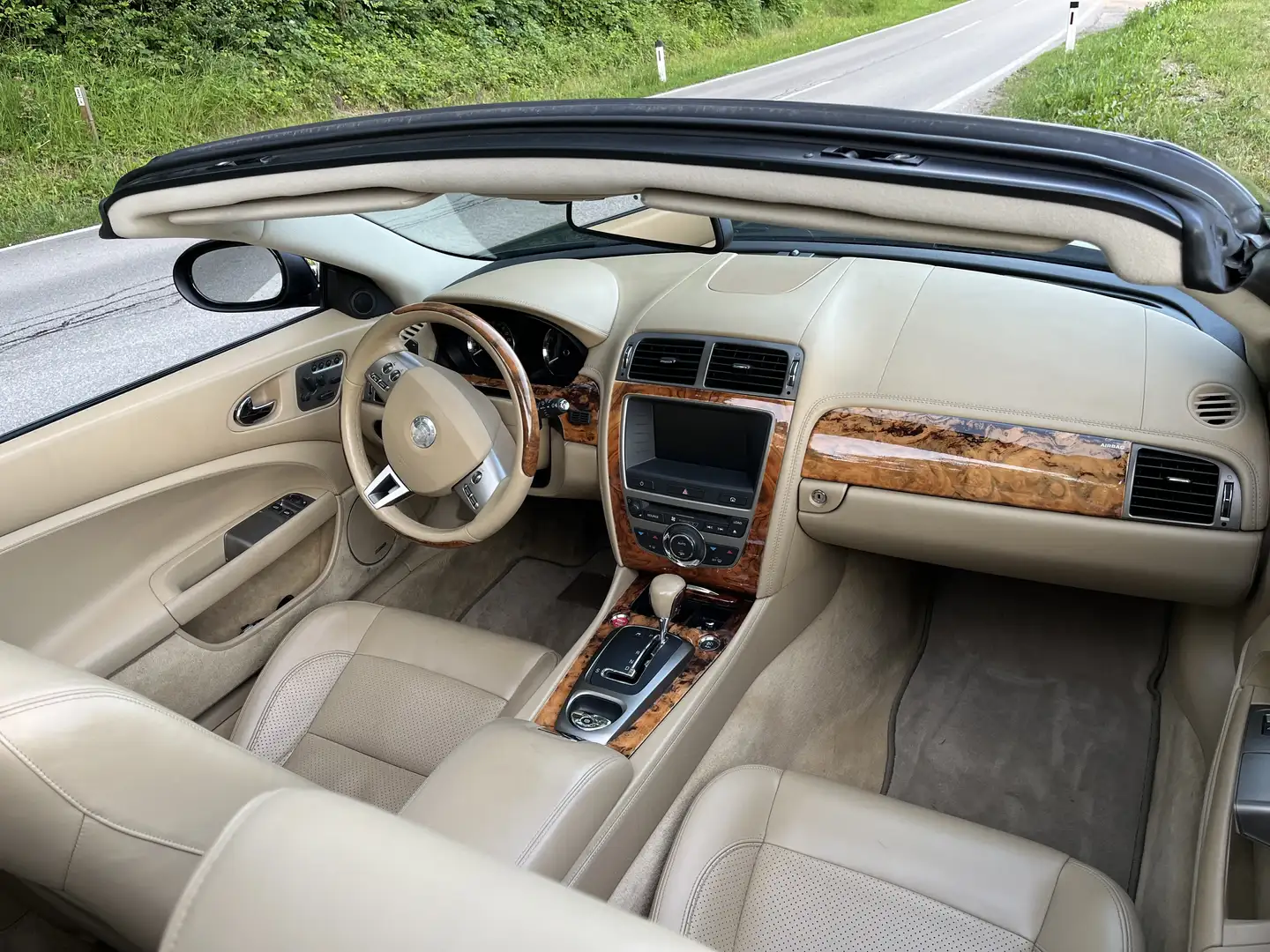 Jaguar XK8 Cabrio - 2