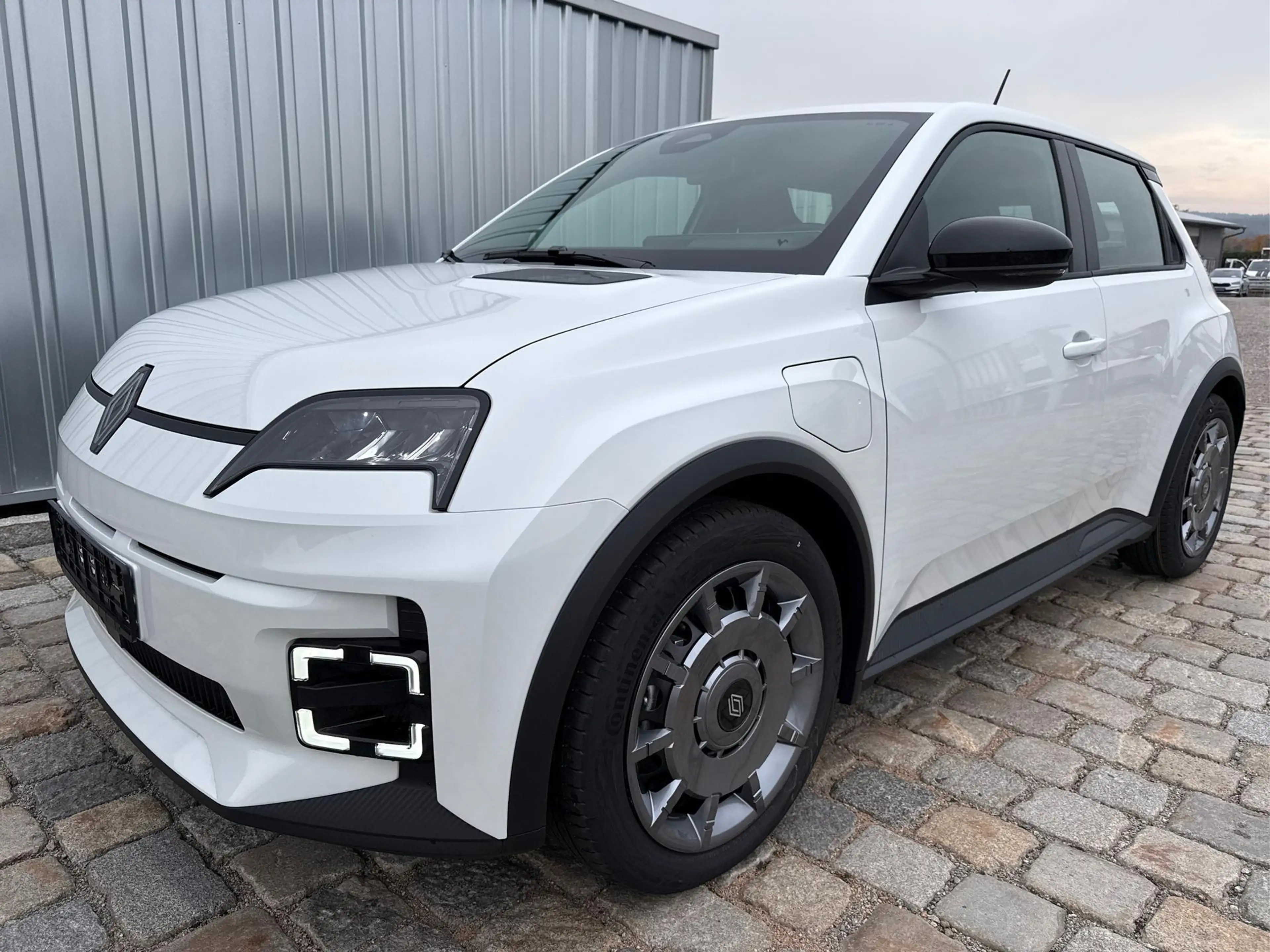 Renault R 5 URBAN RANGE 122PS-Wärmepumpe-USB C-DAB-Tempomat...