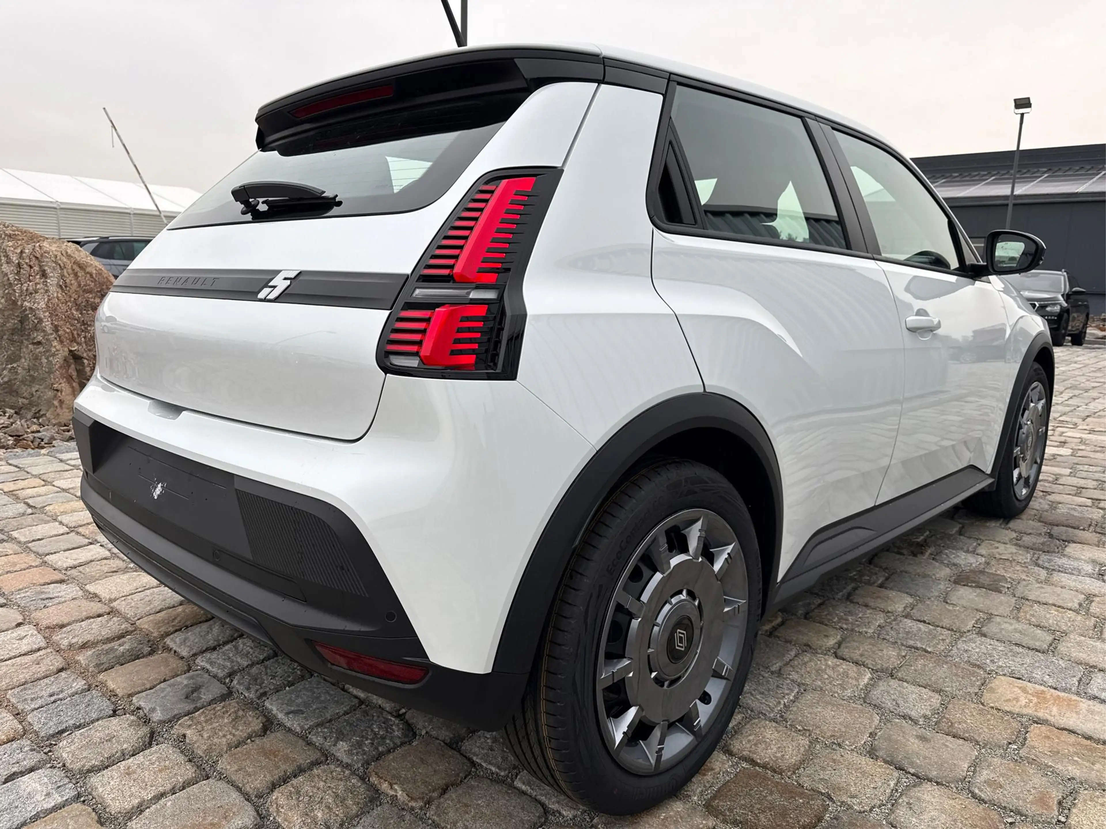 Renault R 5 URBAN RANGE 122PS-Wärmepumpe-USB C-DAB-Tempomat... — photo 4