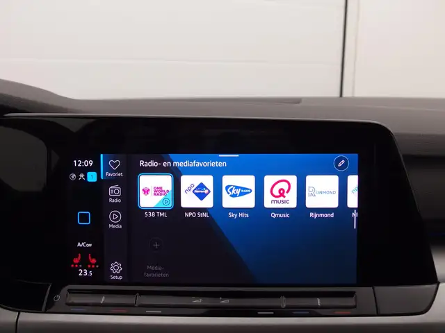 Volkswagen Golf view 29