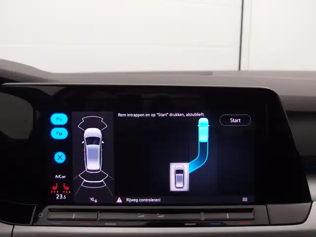 Volkswagen Golf view 28