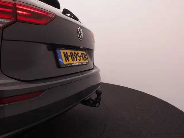 Volkswagen Golf view 24