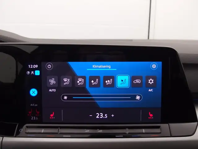 Volkswagen Golf view 30