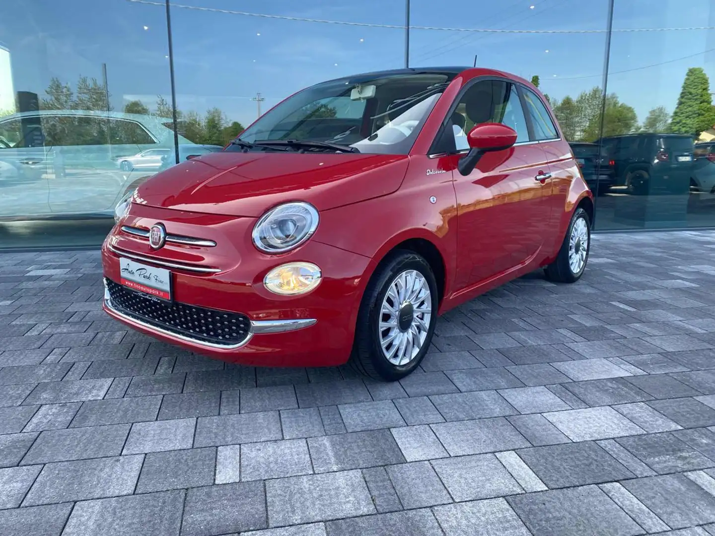 Fiat 500 1.0 Hybrid Dolcevita !! OK Neopatentati Rood - 2