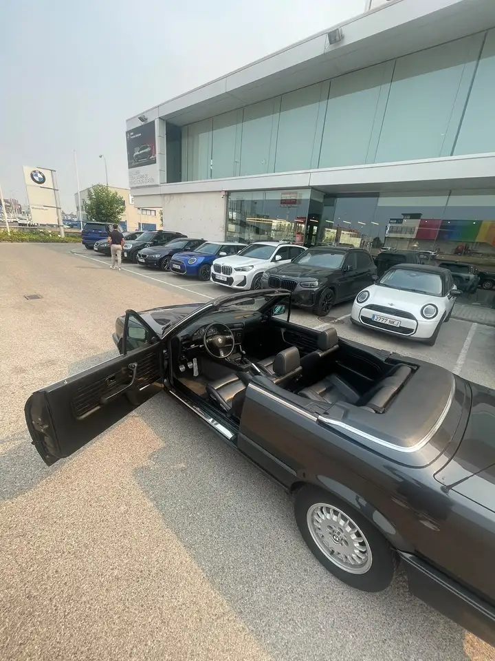 BMW 320i Cabriolet, foto 10