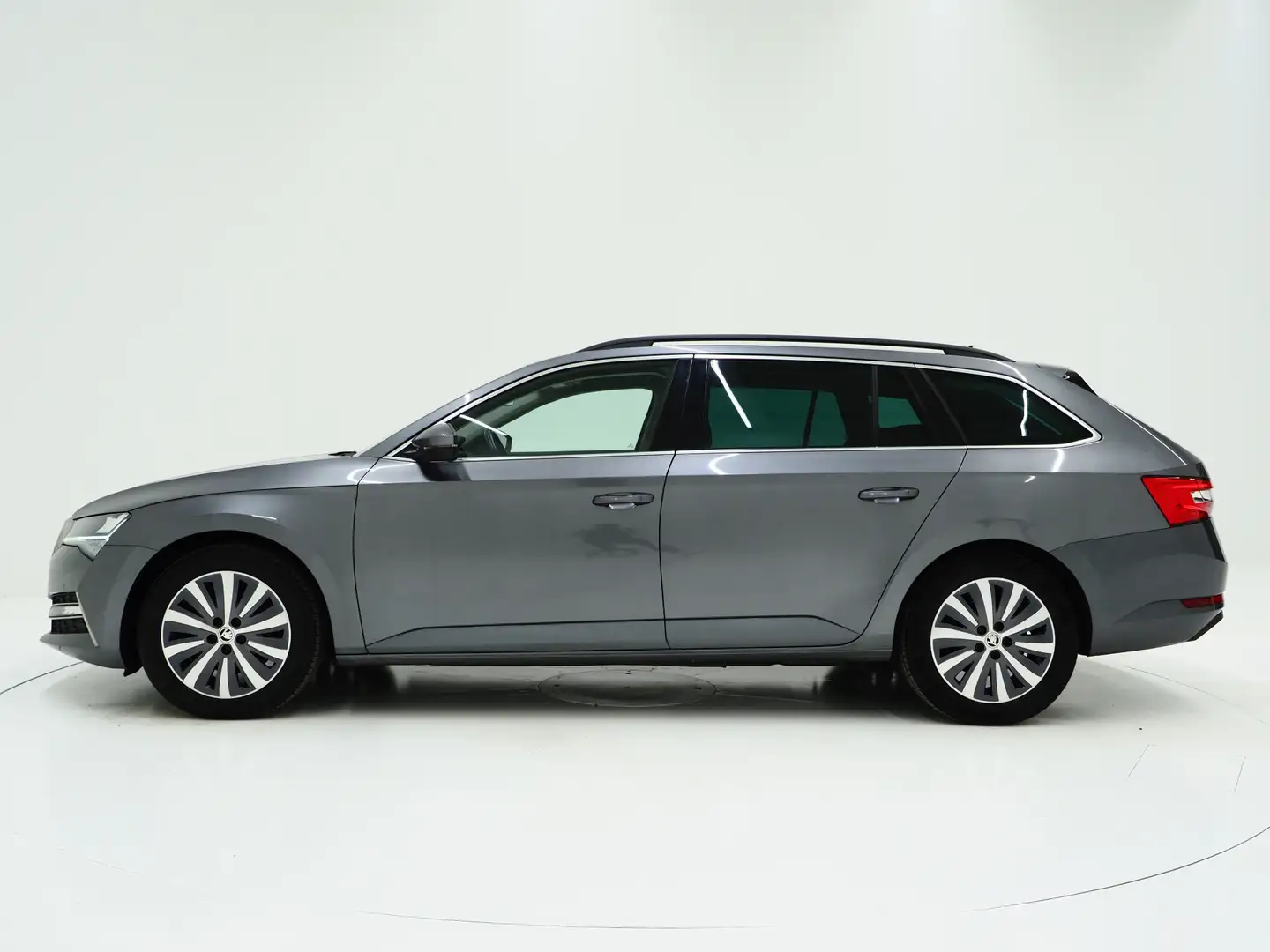 Skoda Superb 1.4 TSI iV 218PK | Trekhaak | Virtual | Adaptive C Šedá - 2