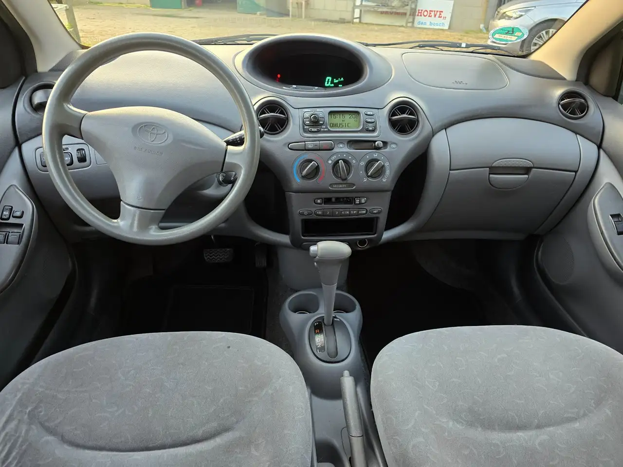 Toyota Yaris 1.3-16V VVT-i Sol AUTOMAAT | Nieuwe APK | NAP, foto 4