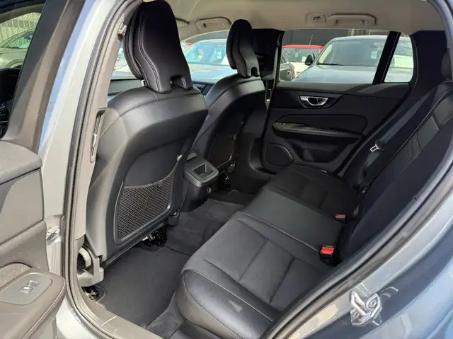 Volvo V60 view 15