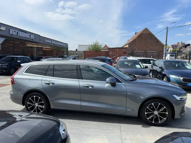 Volvo V60 view 4