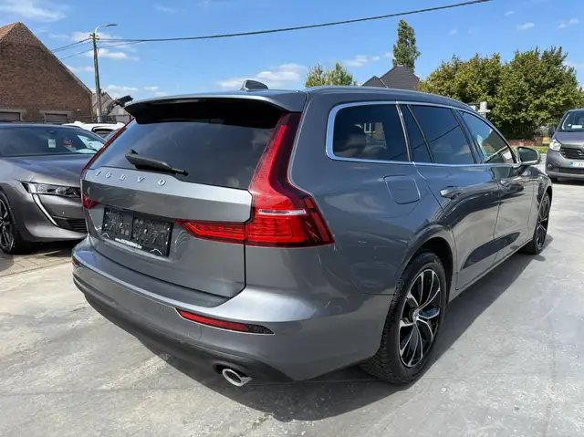 Volvo V60 view 5