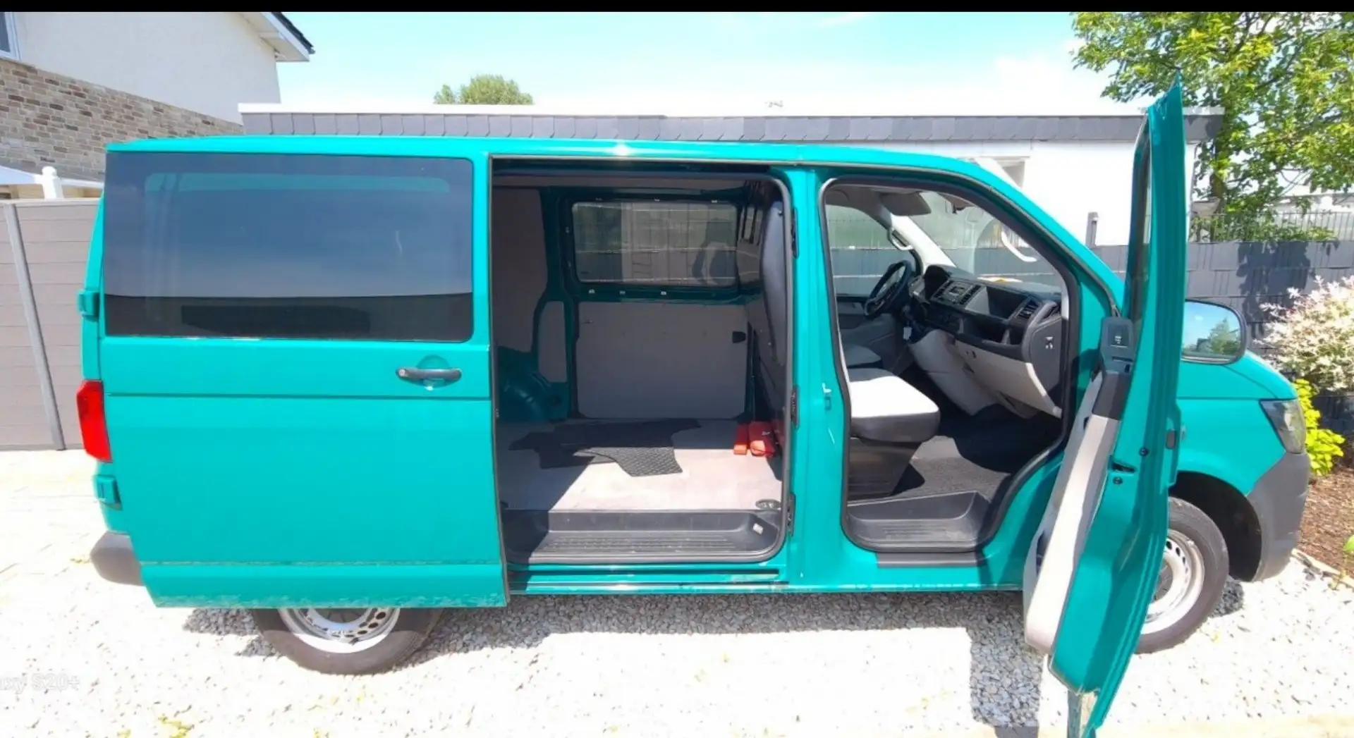 Volkswagen T6 Transporter Kurz Grün - 2