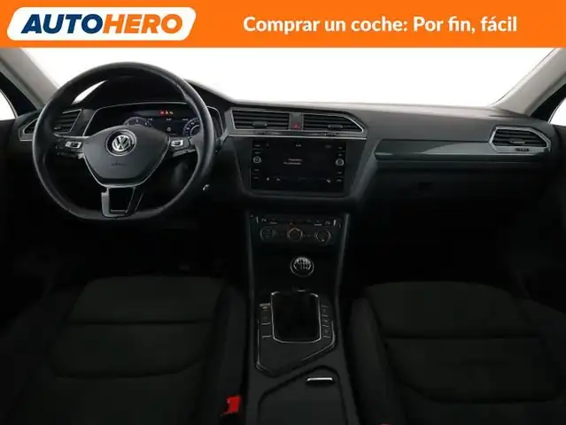 Volkswagen Tiguan view 13