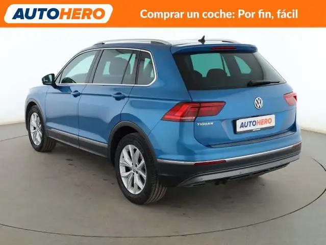 Volkswagen Tiguan view 4