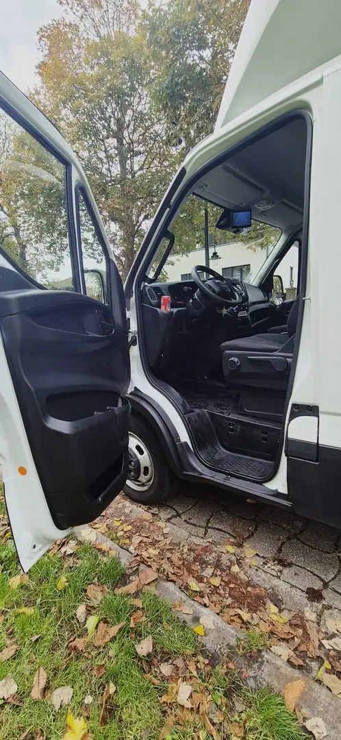 Iveco Daily 35C14 2.3 Turbo VGT - 2