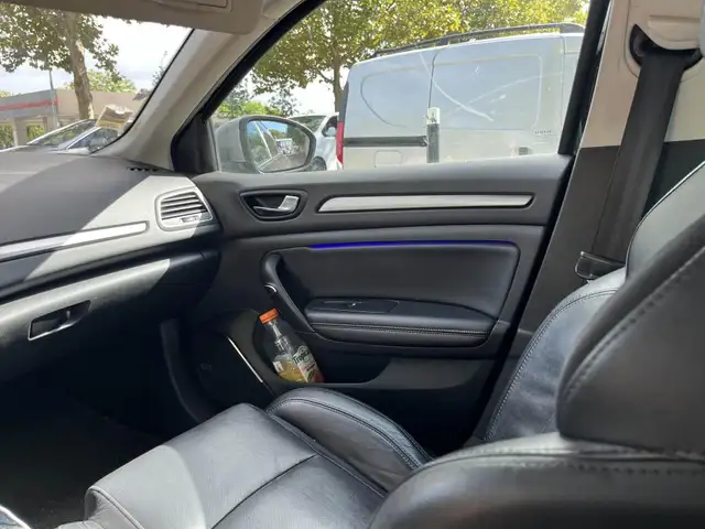 Renault Megane view 10