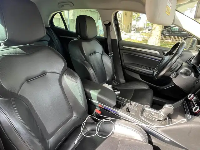 Renault Megane view 12