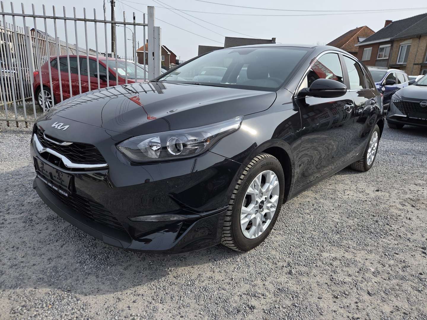 Kia Ceed / cee'd nuo 351 €/ mėn Benzinas/Elektra 2024m. Sedanas Automatinė