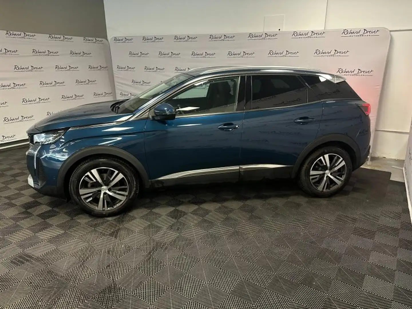 Peugeot 3008 1.2 PureTech 130ch S\u0026S Allure - 2