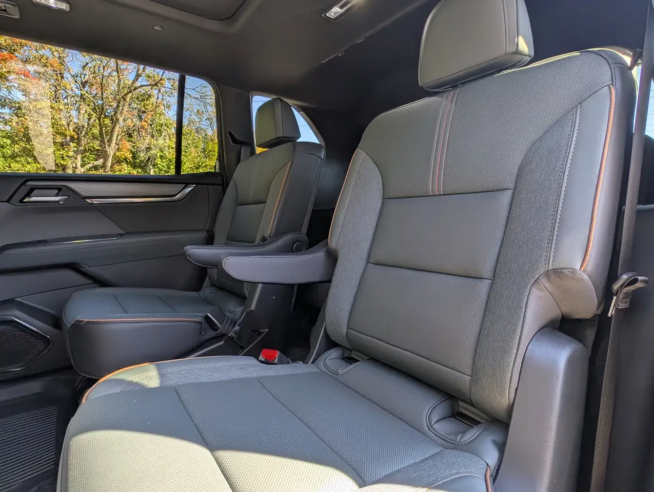 GMC Acadia снимка GMC Acadia