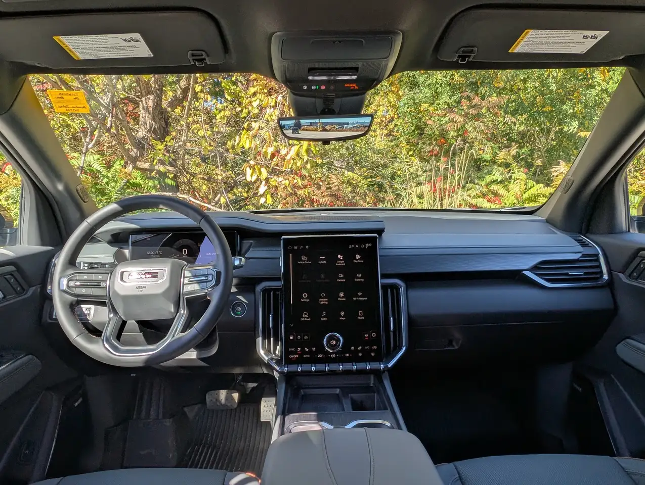 GMC Acadia снимка GMC Acadia