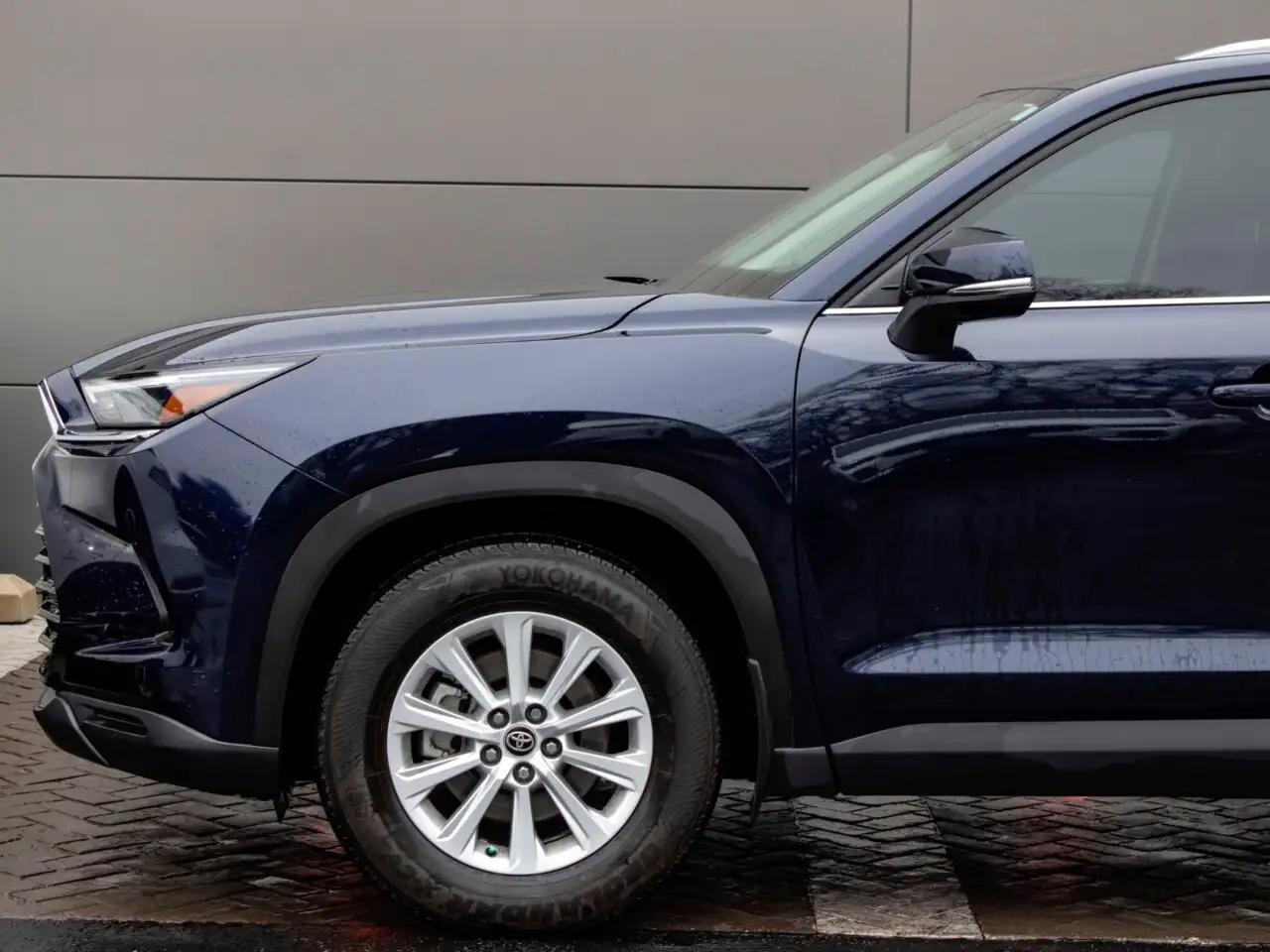 Toyota Grand Highlander снимка Toyota Grand Highlander