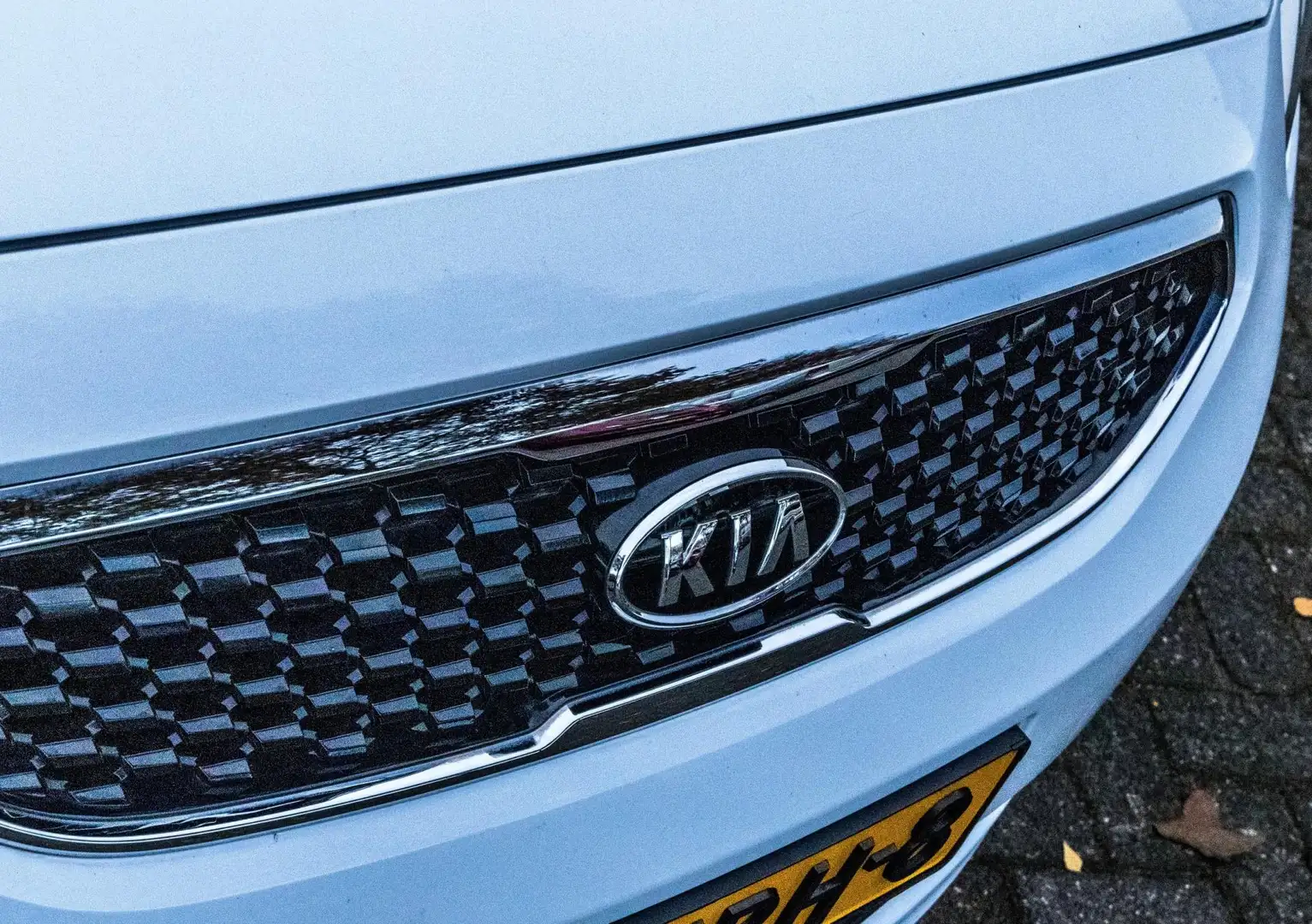 Kia Venga 1.6 CVVT Comfort Pack AUTOMAAT NAP NAVI Weiß - 2