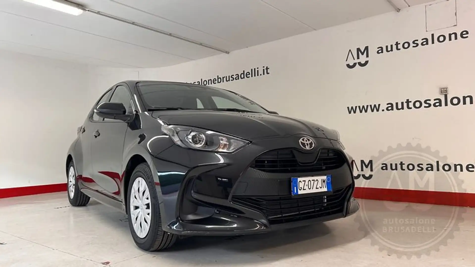 Toyota Yaris 1.5 Hybrid 5 porte Active *12.000 KM* PREZZO REALE Nero - 1