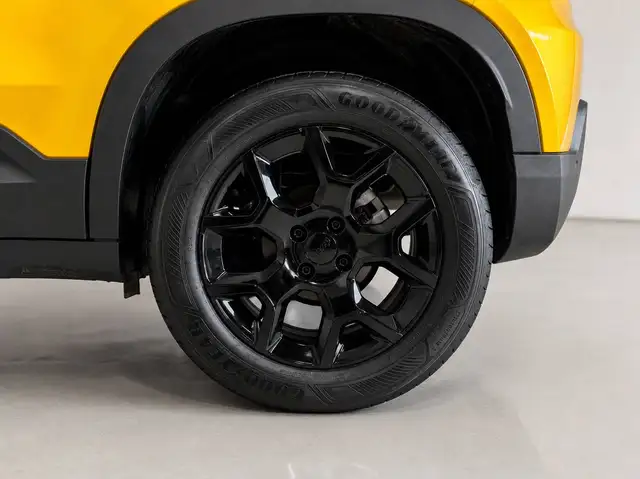 Jeep Avenger view 5