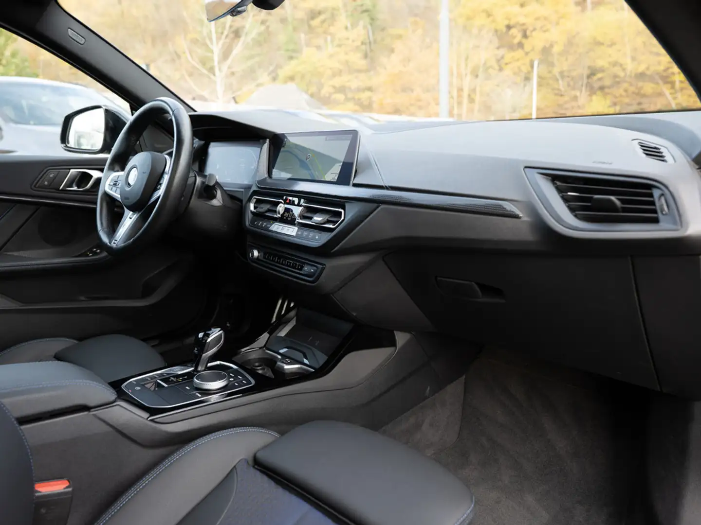 BMW 218 i Gran Coupe M-Sport PANO LED ACC NAVI Schwarz - 2