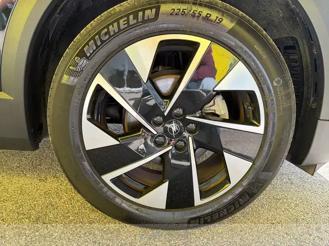 Opel Grandland view 9