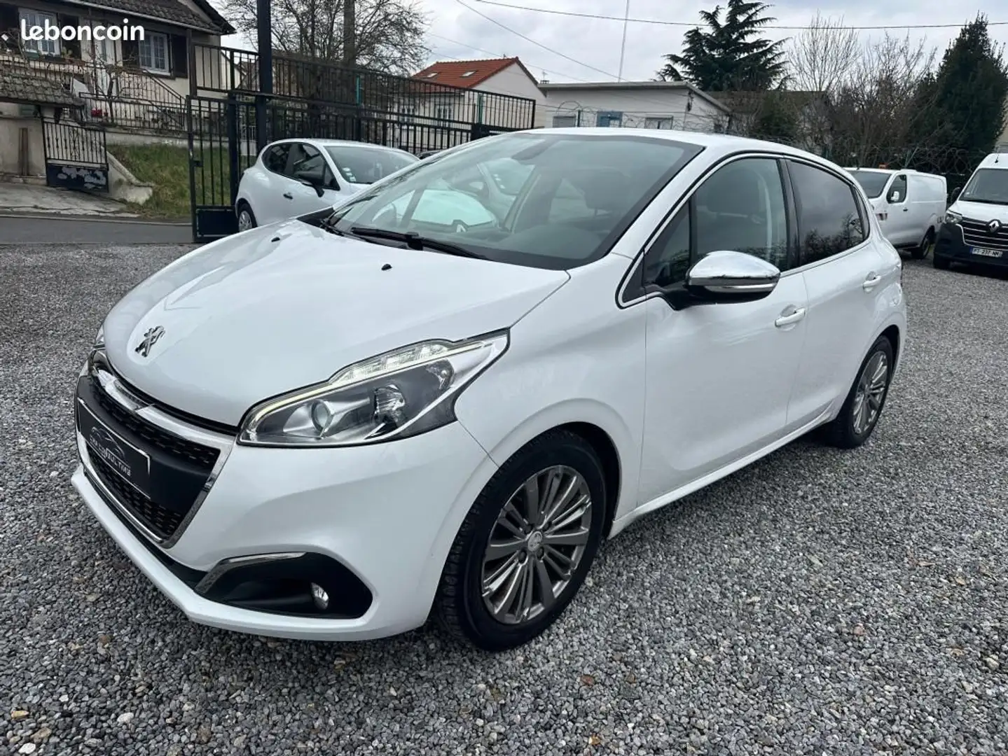Peugeot 208 PureTech 82ch S&S BVM5 Allure 1 ERE MAIN DISTRIBUT Biały - 1