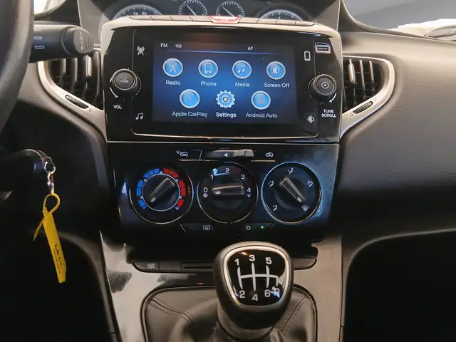 Lancia Ypsilon view 13
