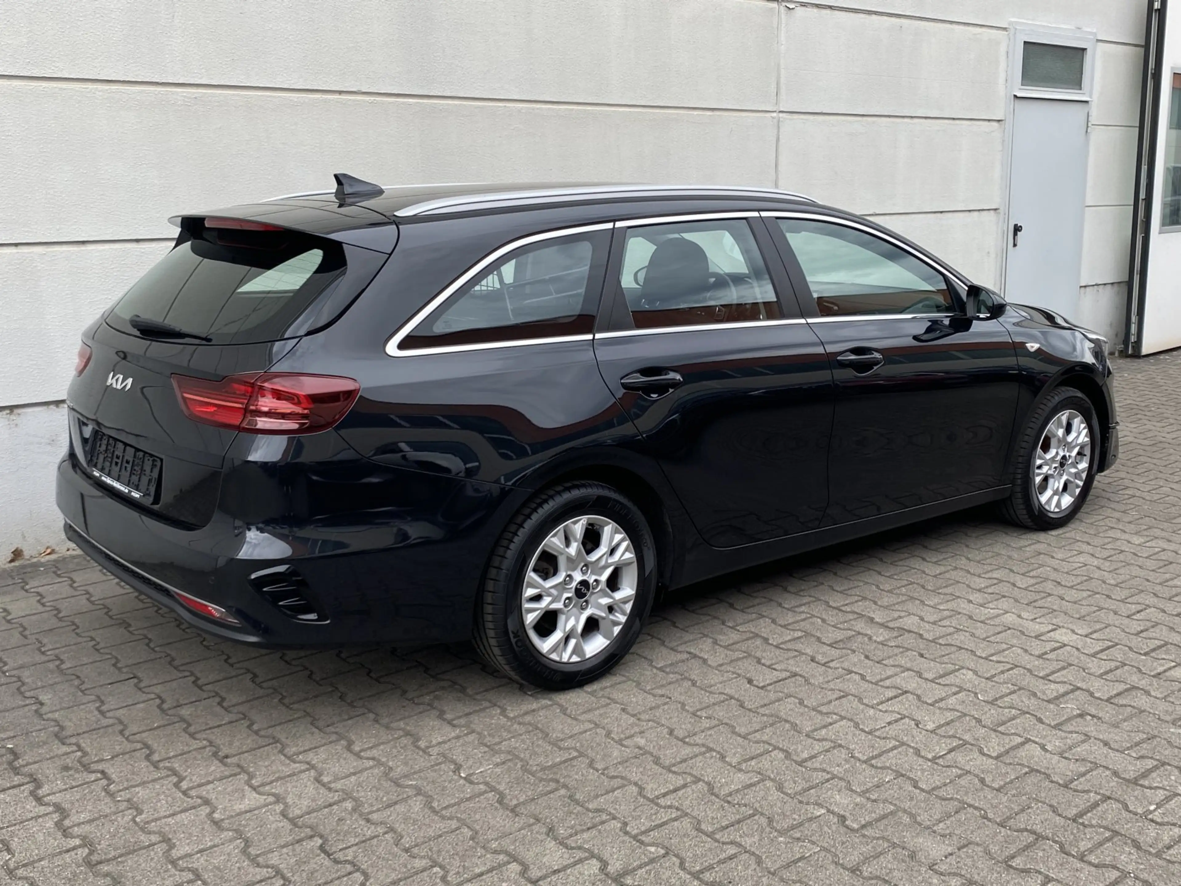 Kia Ceed / cee'd ceed Sportswagon 1.6 CRDi DCT Mild Hybrid Vision R — photo 3