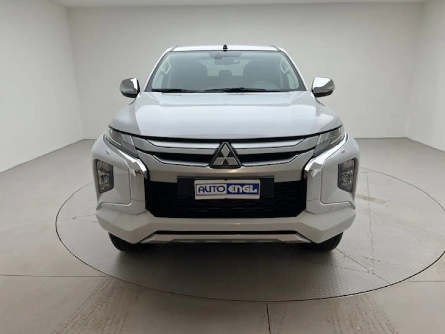 Mitsubishi L200 2.2 DI-D 150 PS Automatik Top White - 2