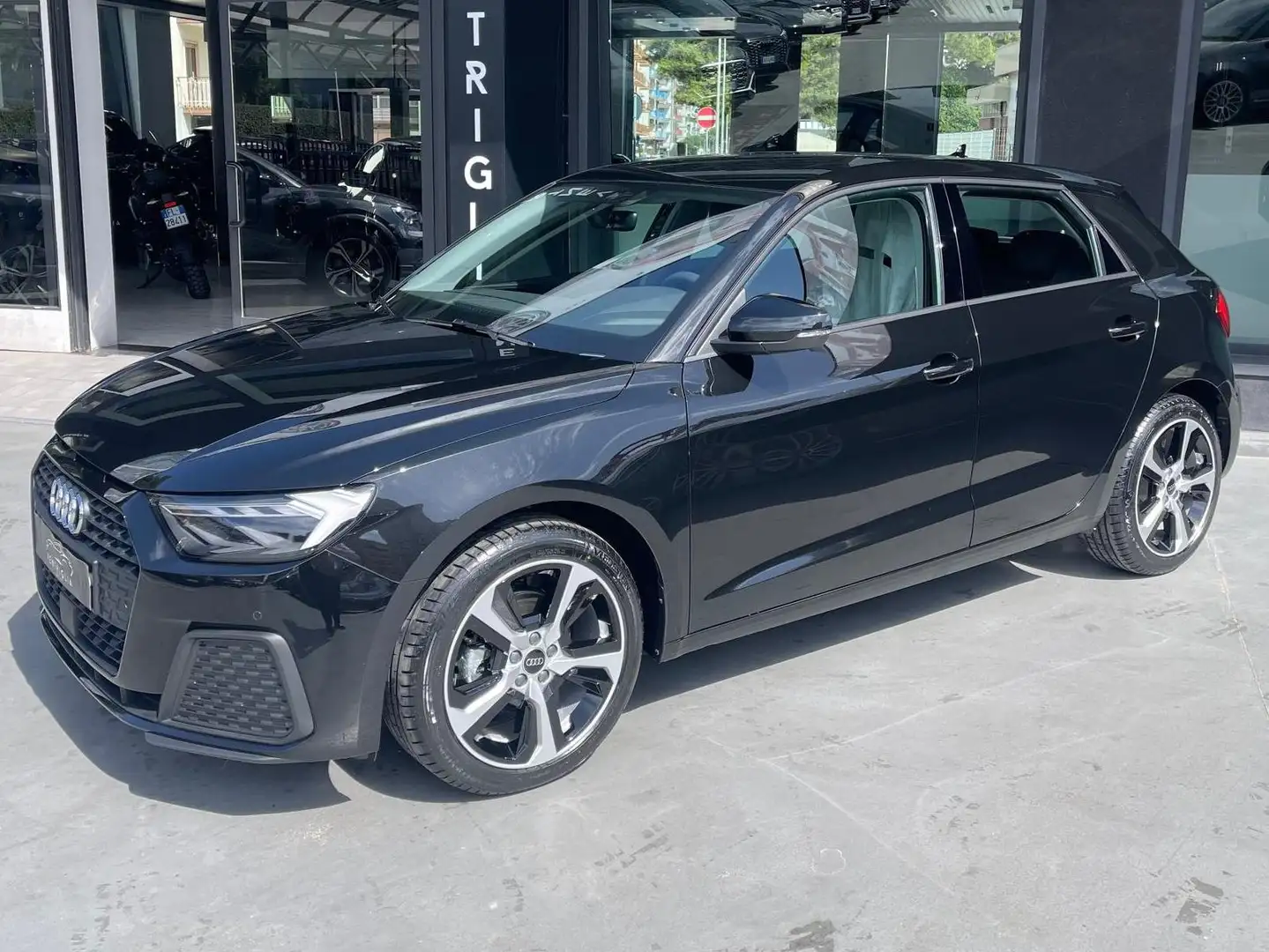 Audi A1 Sportback 30 1.0 tfsi Business 116cv s-tronic Noir - 2