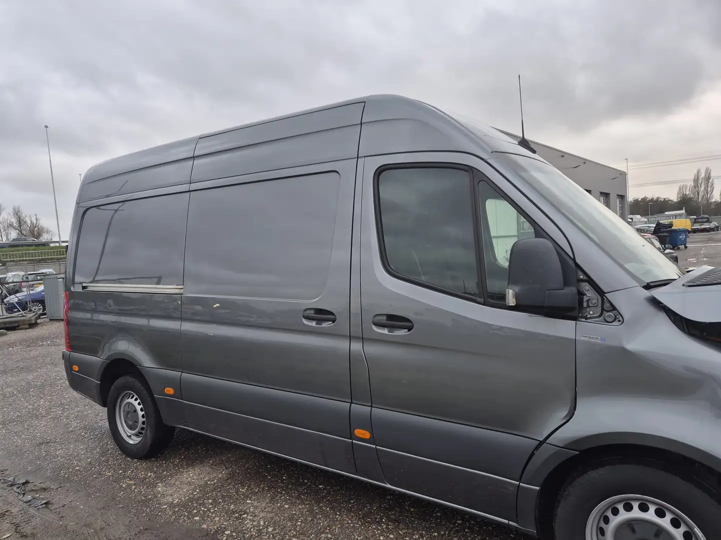 Mercedes-Benz Sprinter 319 3.0 CDI L2H2 3500 trekhaak voorschade EURO VI- Schwarz - 2